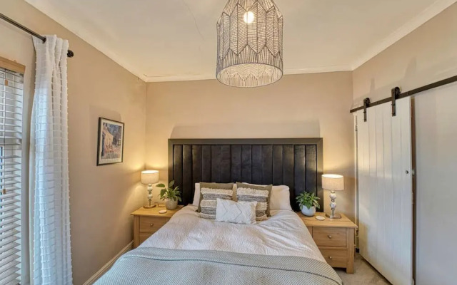 Host Stay Loughborough Road House