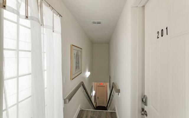 Breathtaking Condos Near French Quarter