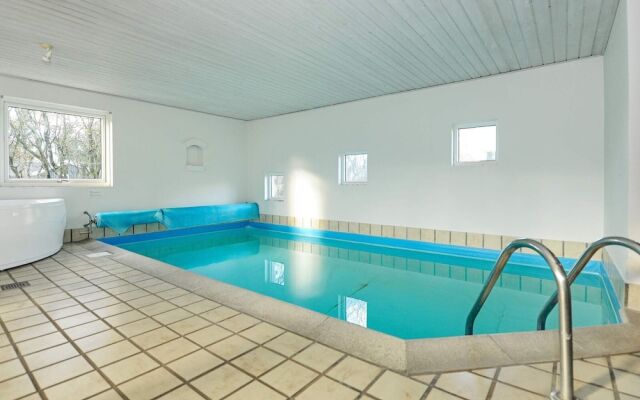 8 Person Holiday Home in Oksbol
