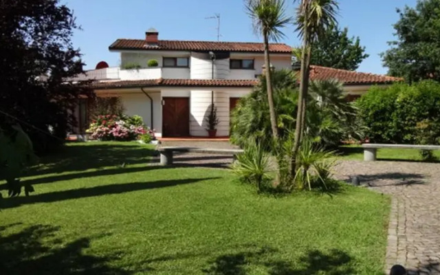 Holiday Country House