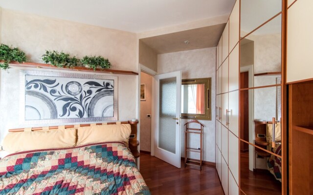 Lo Specchio Sul Lago - By House Of Travelers -