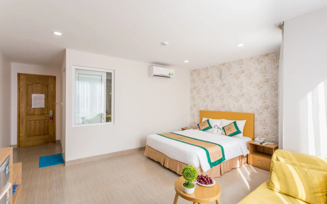 Camila Airport Hotel