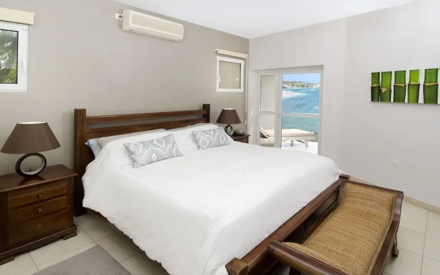 Beach House Younes by Island Properties Online