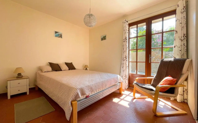 Charming Provencal farmhouse - 6 people - near Grasse