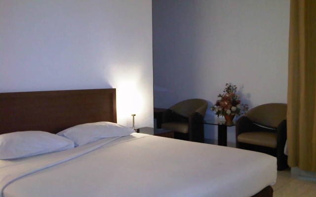 Hotel Lucky Inn – Guest Rooms – Manado
