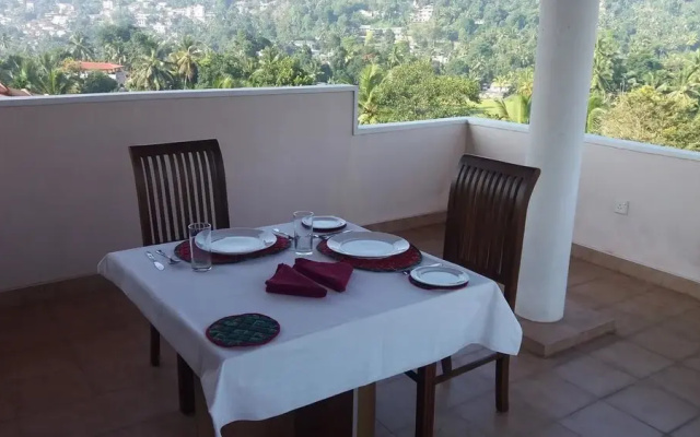 Kandyan Family Villa