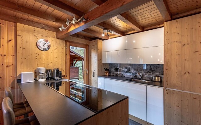 Chalet D'arbi Sauna Chalet Perfect for Families