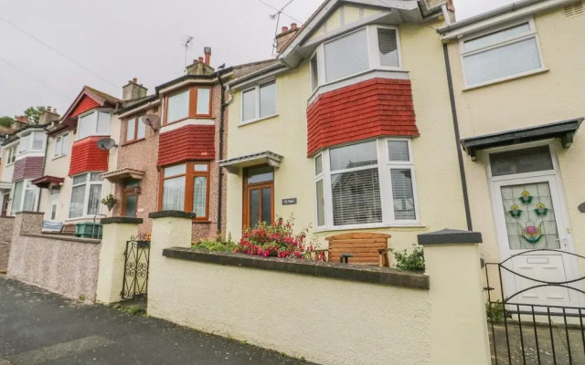 Ty Mair Holiday Cottage