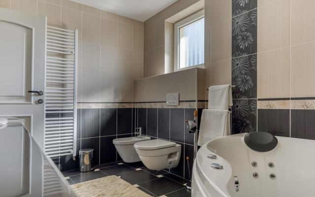 Serene Holiday Home in Zagreb With Jacuzzi