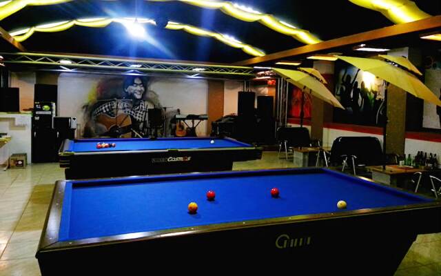 Maum Hotel and Backpackers