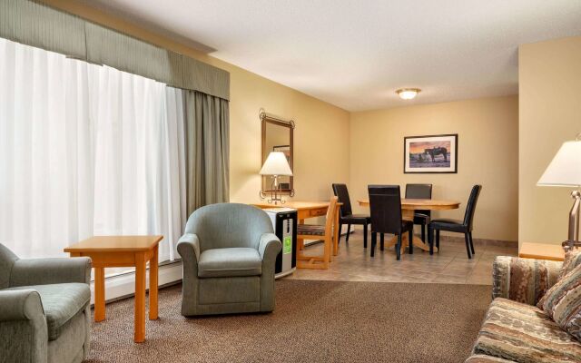 Travelodge by Wyndham Edson