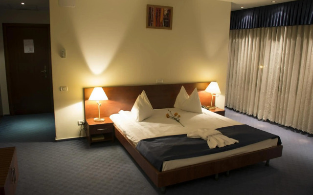 Samaa Hotel