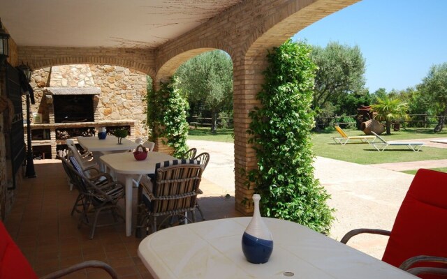 Spacious Villa in Romanya de la Selva with Swimming Pool