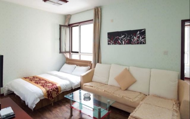 Xinghai Square Holiday Hotel
