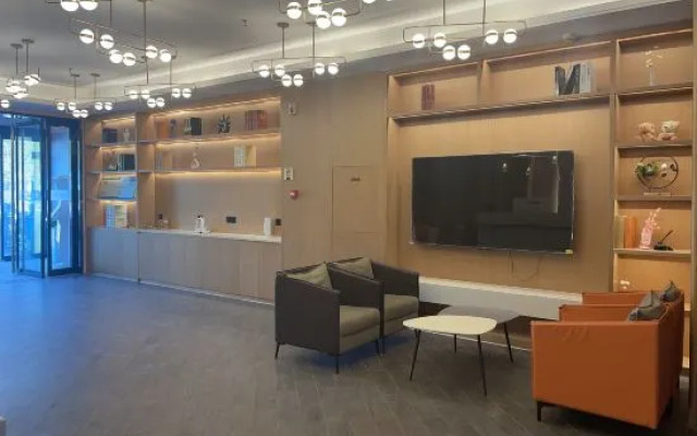 Starway Hotel (Zhengzhou Zhongzhou Avenue Qilihe Subway Station)