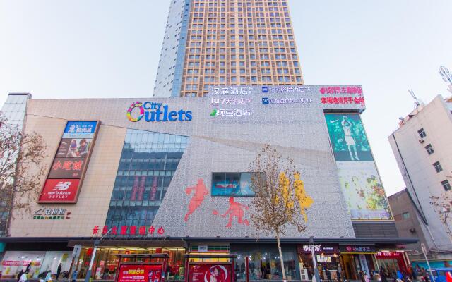 Hanting Hotel Xi'an Xijing Hospital Tonghuamen Metro Station