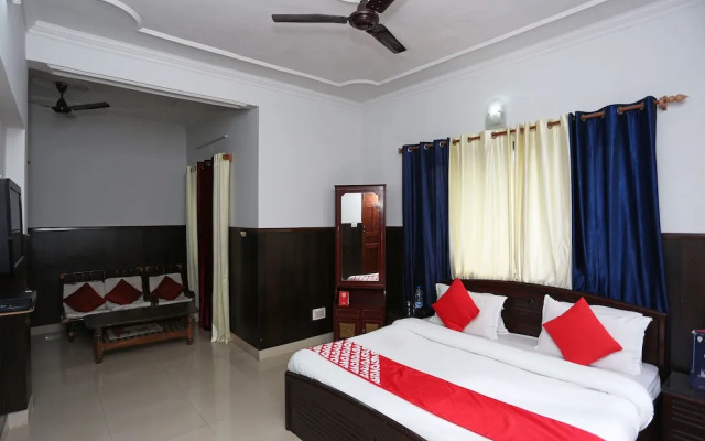 Oyo 14877 Alinda Guest House