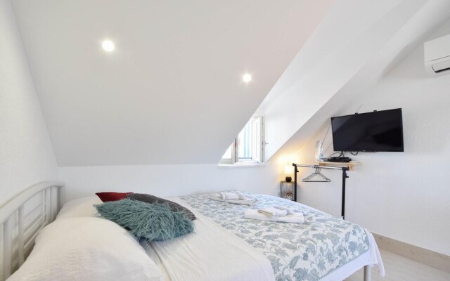 Stunning Apartment in Split With 1 Bedrooms and Wifi
