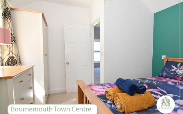 Town Centre House for 6 Guests