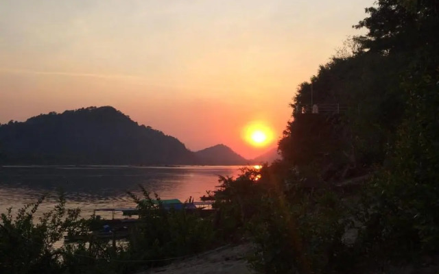 Pomelo Restaurant and Guesthouse