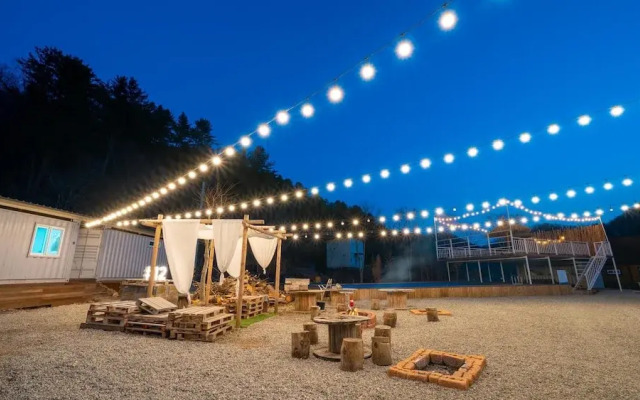 Gapyeong Yeoldudal Spapension&camping