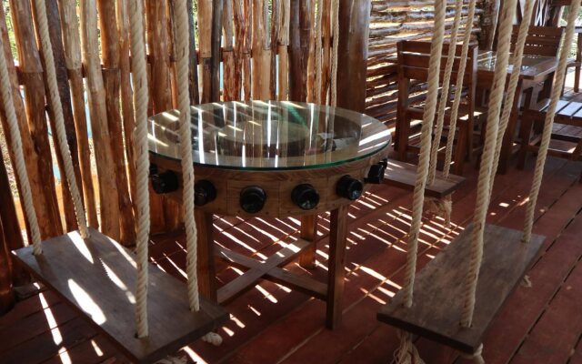 Adventure Paradise Hotel