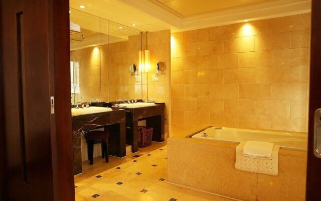 Fengdu Holiday Hotel
