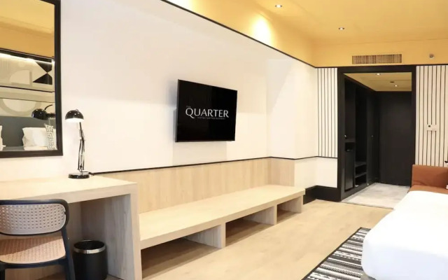 The Quarter Saphan Khwai by UHG