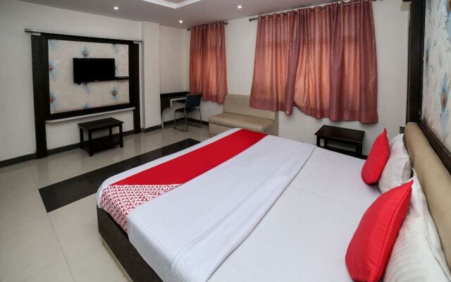 OYO 19387 Palace Guest House