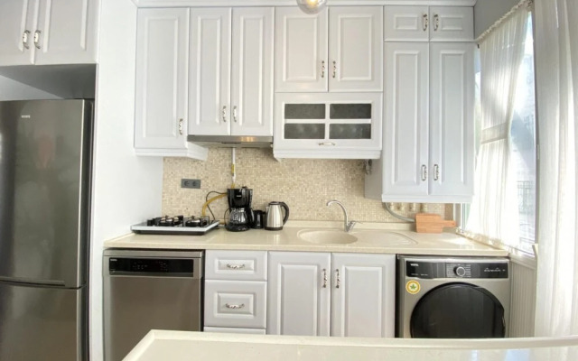 Modern and Stylish Flat Near Taksim Square