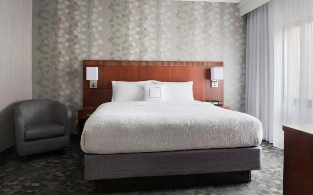 Courtyard by Marriott Mahwah