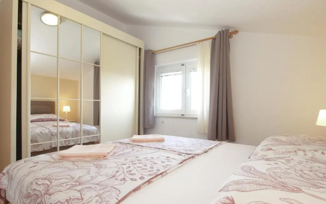 Apartment  Anica 770