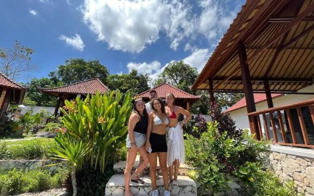 Sunset Hill Lembongan