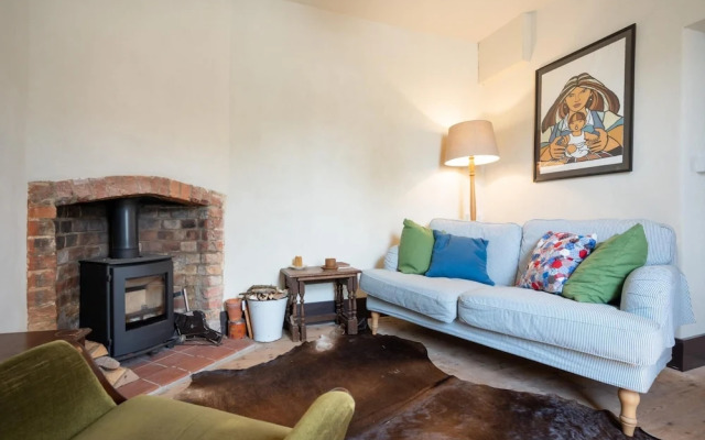 Wonderfully Quirky 3BD Home Amberley West Sussex