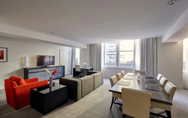 Loews Philadelphia Hotel