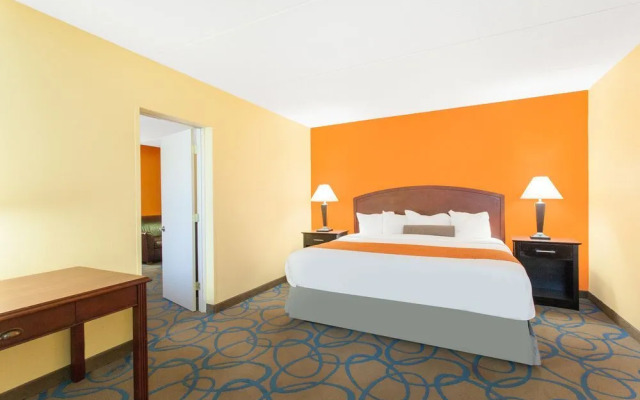 Howard Johnson Inn Suffern