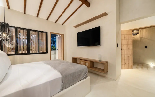 Provenza Luxury Residence by HOUSY HOST
