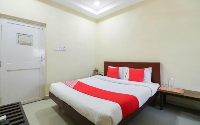 OYO 47526 Hotel Himalaya Residency