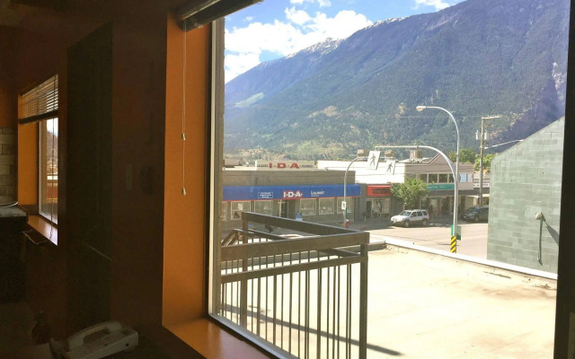 Hotel DeOro