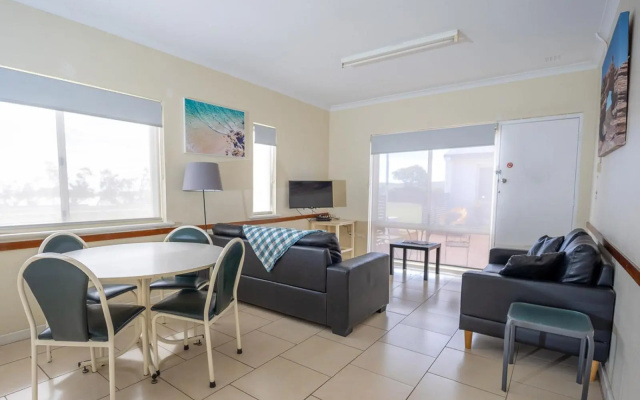 API Pelican Beach Front Apartments Kalbarri — 4-star hotel in Kalbarri