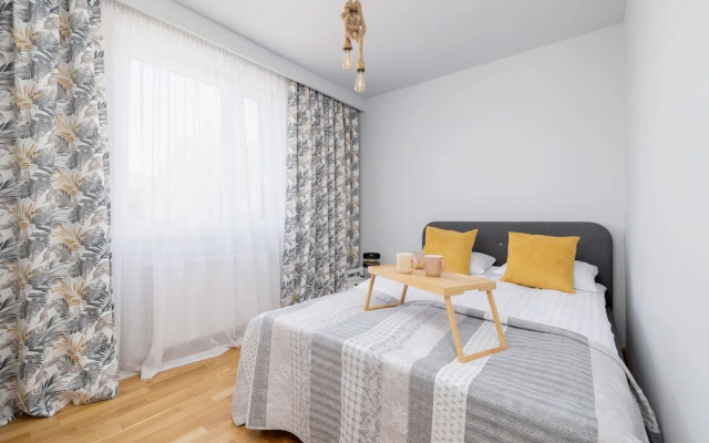 Family Katowice Apartment by Renters