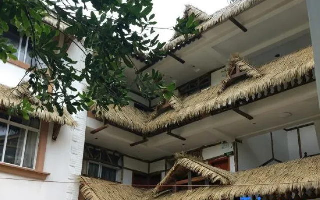Tushe Station – Exterior – Pu'er