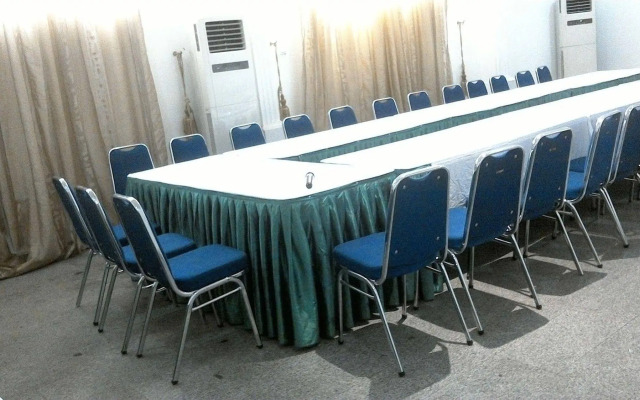 Immaculate Suites & Apartments