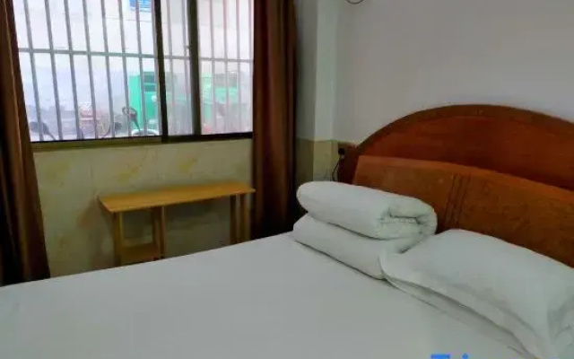 Wuwei Leyi Hotel