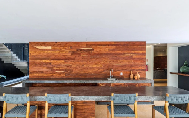 Penthouse With Balcony by Iik Tulum