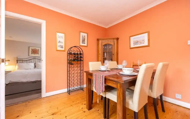 Host Stay Downs Valley House