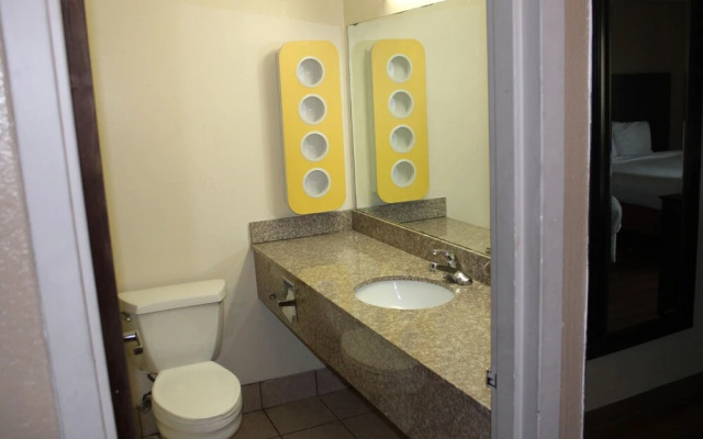 OYO Hotel Tulsa OK, I-44