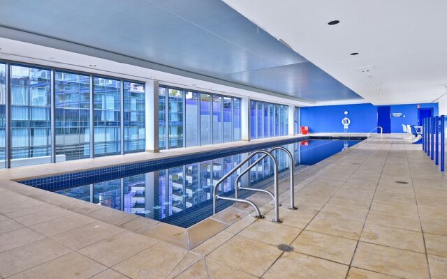 View Apartment at Docklands