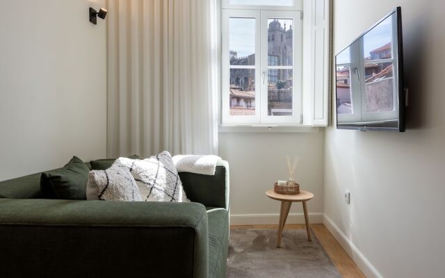 Mouzinho da Silveira 215 by LovelyStay