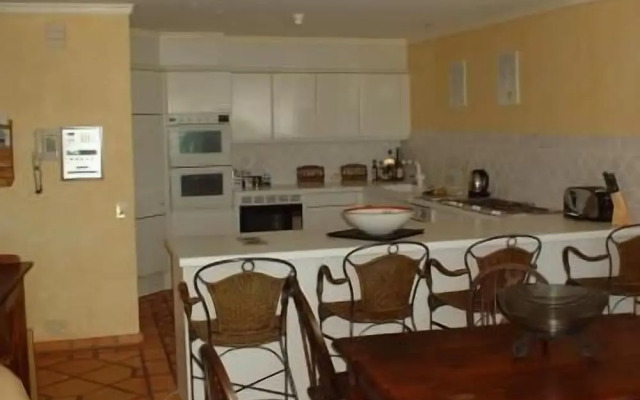 Sanctuary Cove Villas